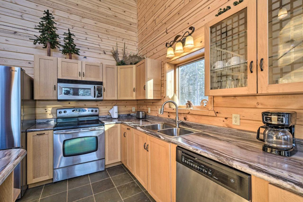 Scenic Hayward Lake View Retreat With Fire Pit ภายนอก รูปภาพ